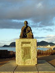 函館市大森海岸 啄木小公園の啄木坐像