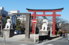 鎌倉二の鳥居脇に料亭「あらめ家」があったという